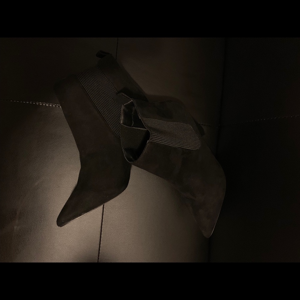 New booties! 💓❄️